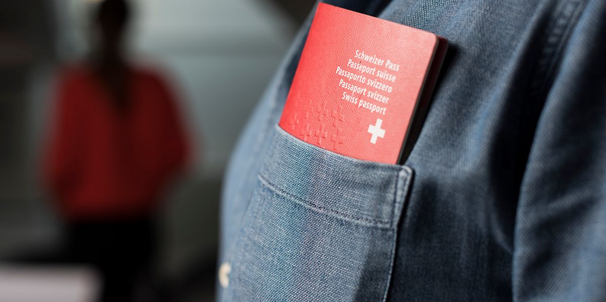 Einbürgerung: SEM fordert Referenzen von gebürtigen Schweizern