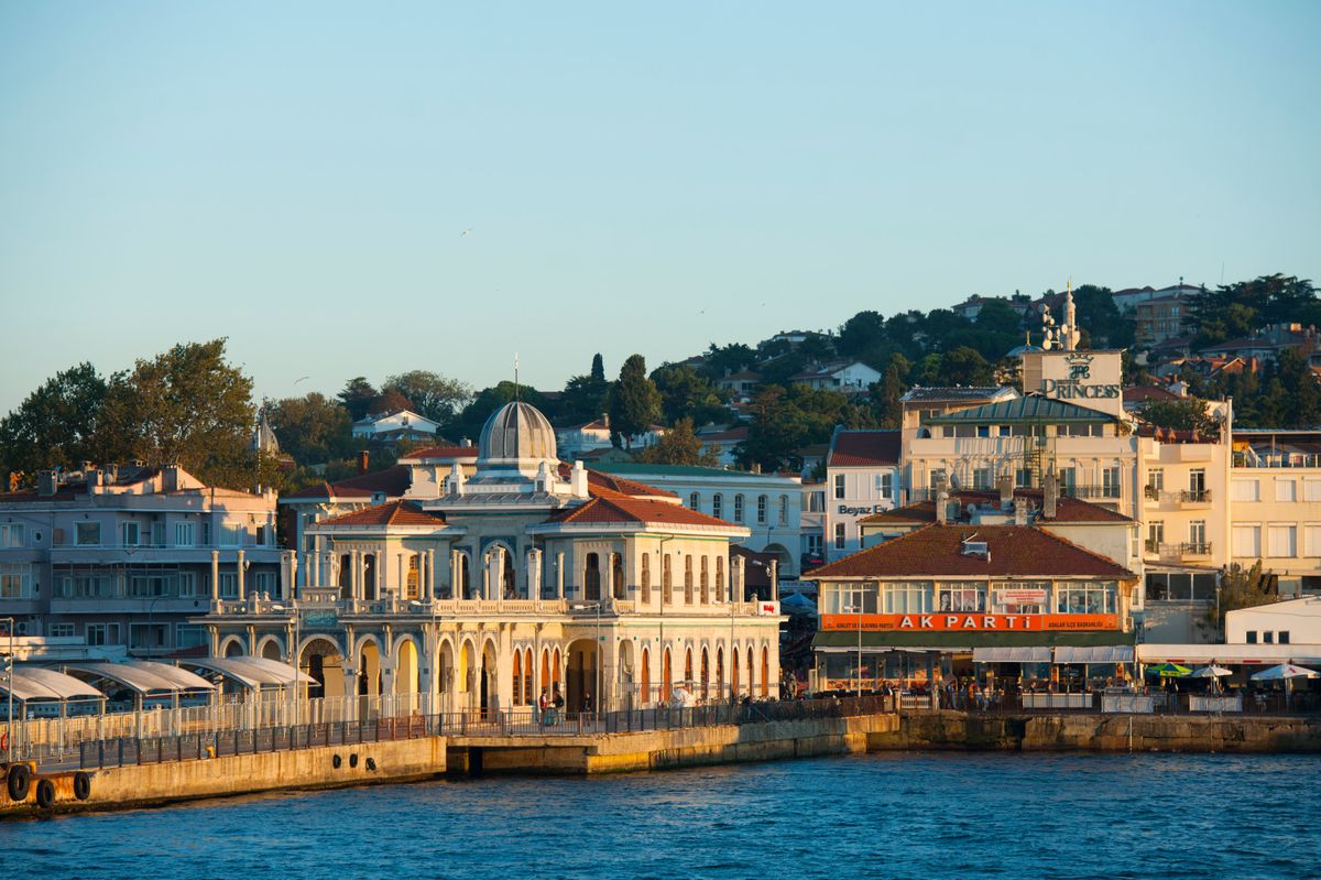 Turkey, Istanbul, Prince Islands (turkish: Adalar) Big Island ( turkish: Büyükada ) historic building at ferry port