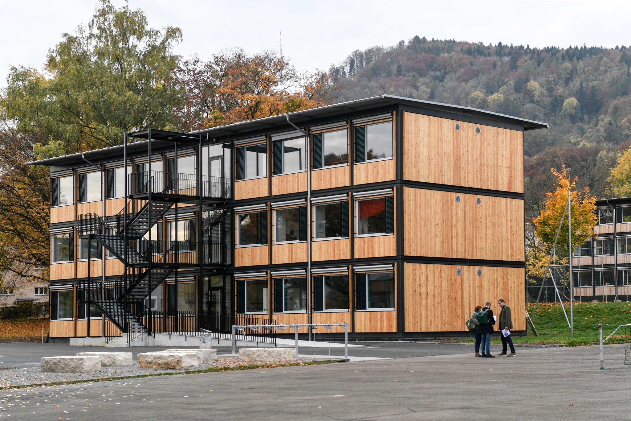 Schulhäuser in der Stadt Zürich: «Lassen Sie die Kinder nicht im Regen ...
