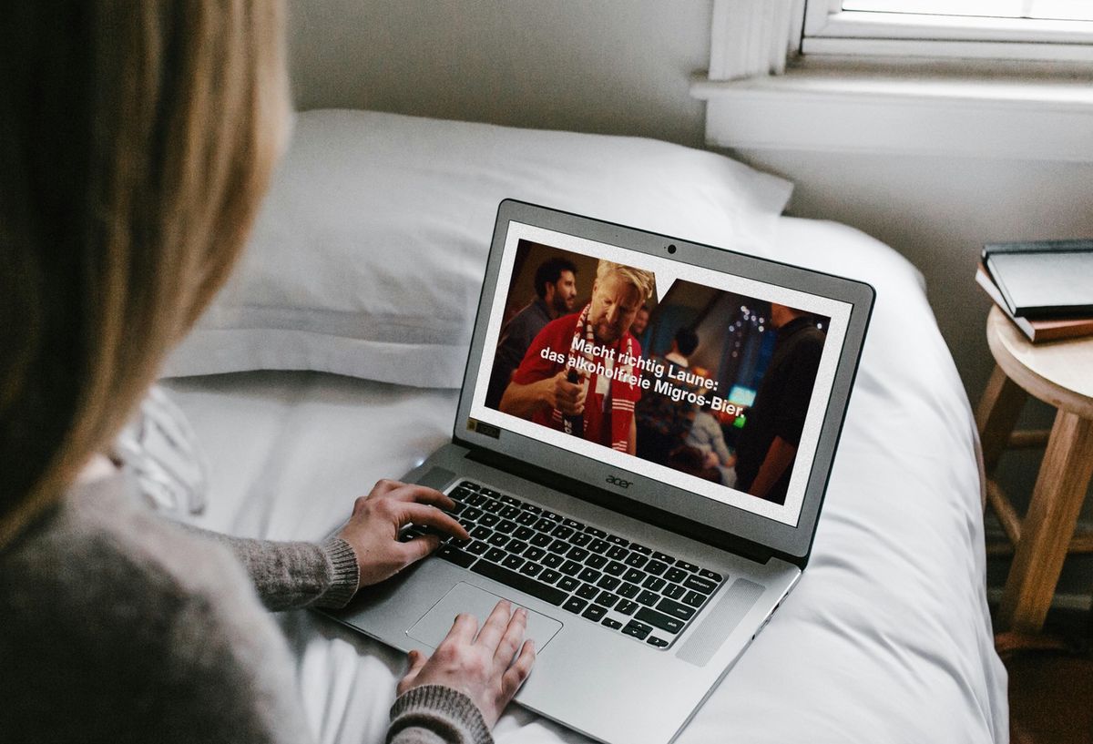 Pour de nombreux Romands, l’expérience d’une vidéo en français mais avec des publicités en allemand est devenue si fréquente qu’elle peut paraître banale. Elle défie pourtant toute logique marketing.