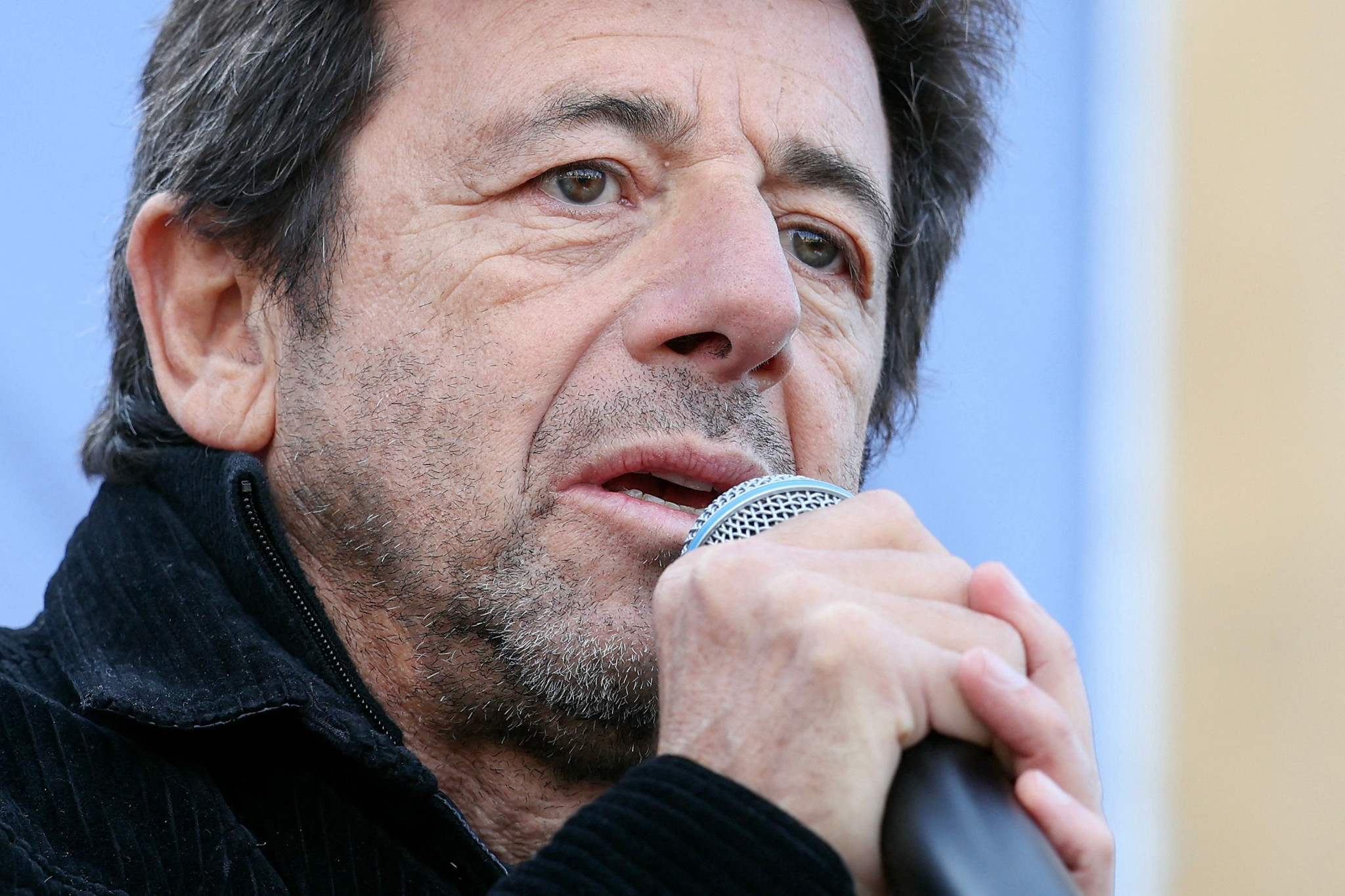 Plaintes en cascade: Accusé de viol, Patrick Bruel réaffirme son innocence sur Instagram