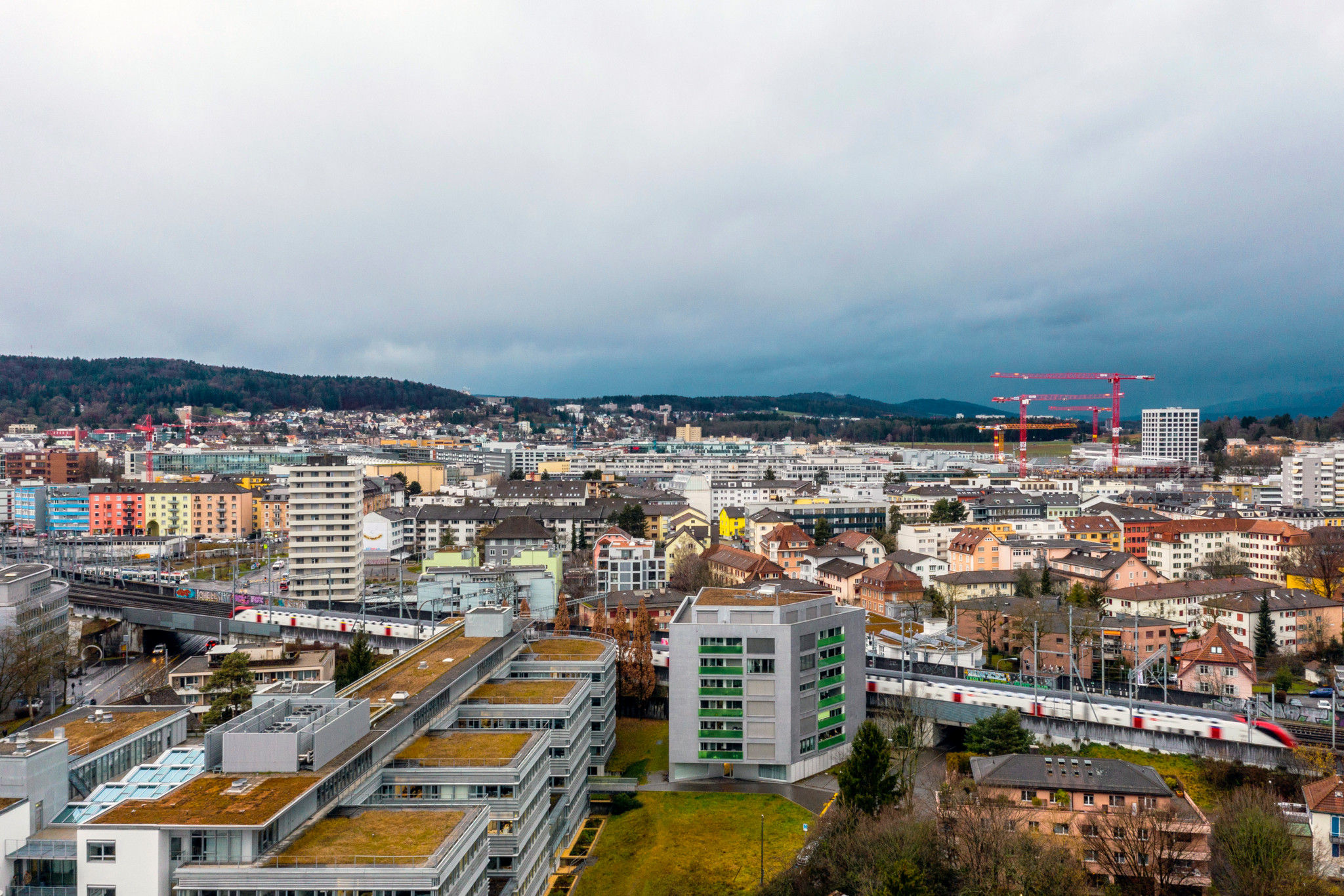 Landpolitik in Zürich: Stadt kauft grosses Grundstück in Seebach ...