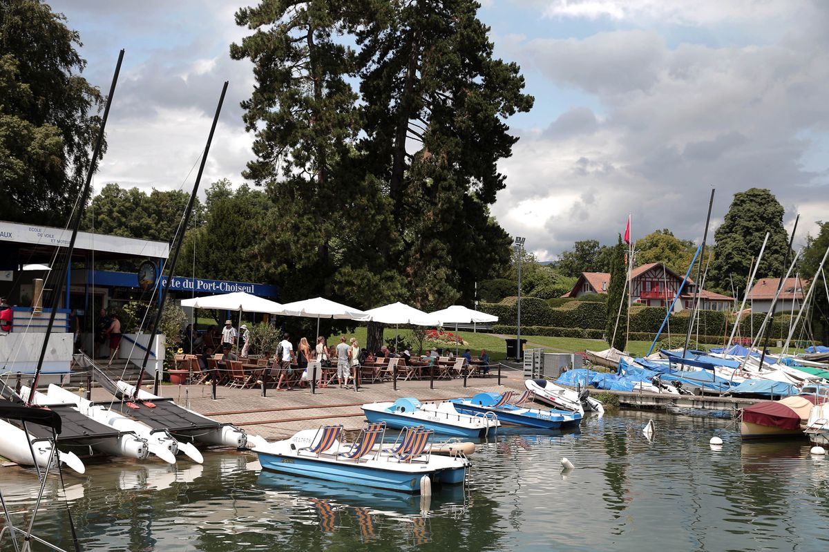 Versoix le 23.07.2016, La buvette du Port-Choiseul © Georges Cabrera