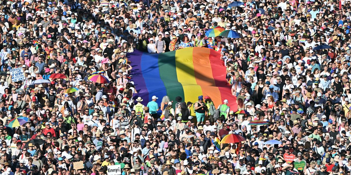 Une Pride record a eu lieu &agrave; Budapest, malgr&eacute; l&rsquo;interdiction du gouvernement