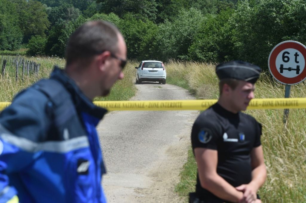 Corps carbonisés: sans doute un père et son fils