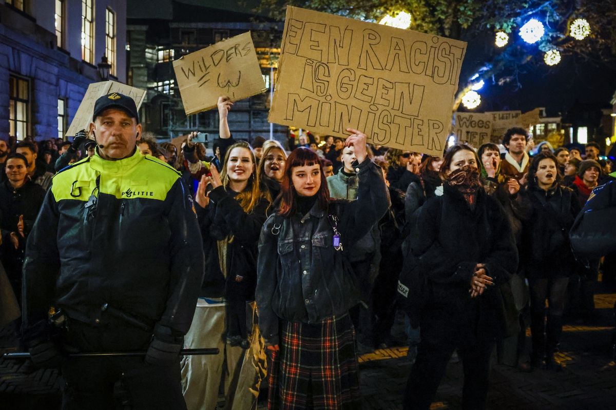Supporters of the Antifascist Action (Antifa) protest around the Utrecht City Hall, on November 23, 2023 one day after the victory of Geert Wilders's far-right eurosceptic party in Dutch elections. (Photo by Robin van Lonkhuijsen / ANP / AFP) / Netherlands OUT