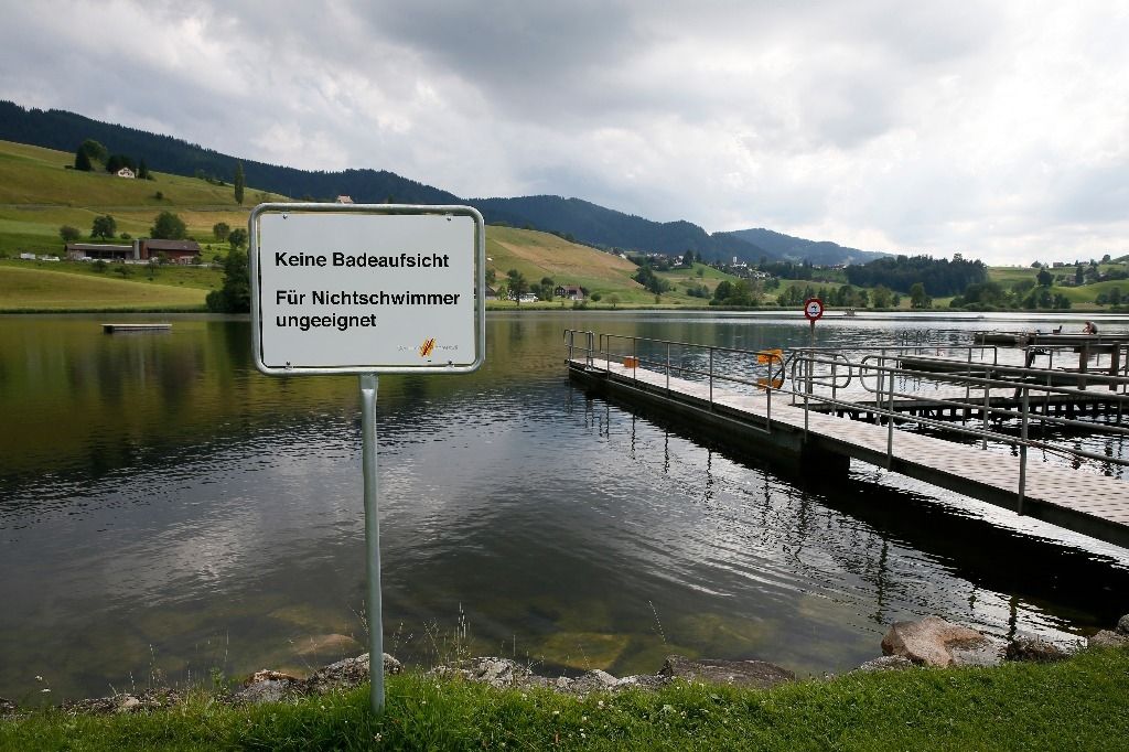 Droht dem Hüttnersee jetzt eine Algenplage? ZürichseeZeitung