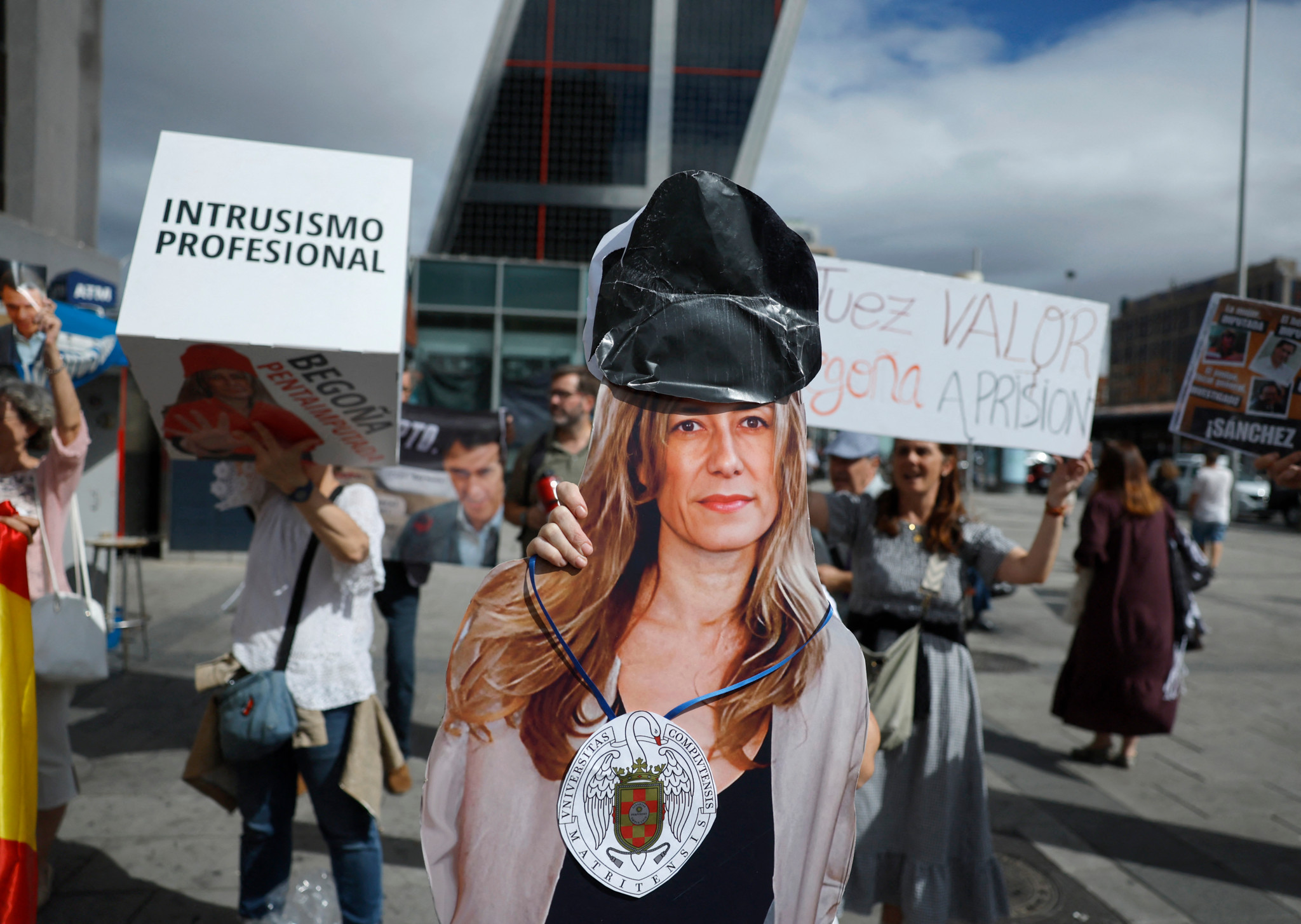Justice espagnole: L’épouse de Pedro Sánchez sera jugée pour corruption