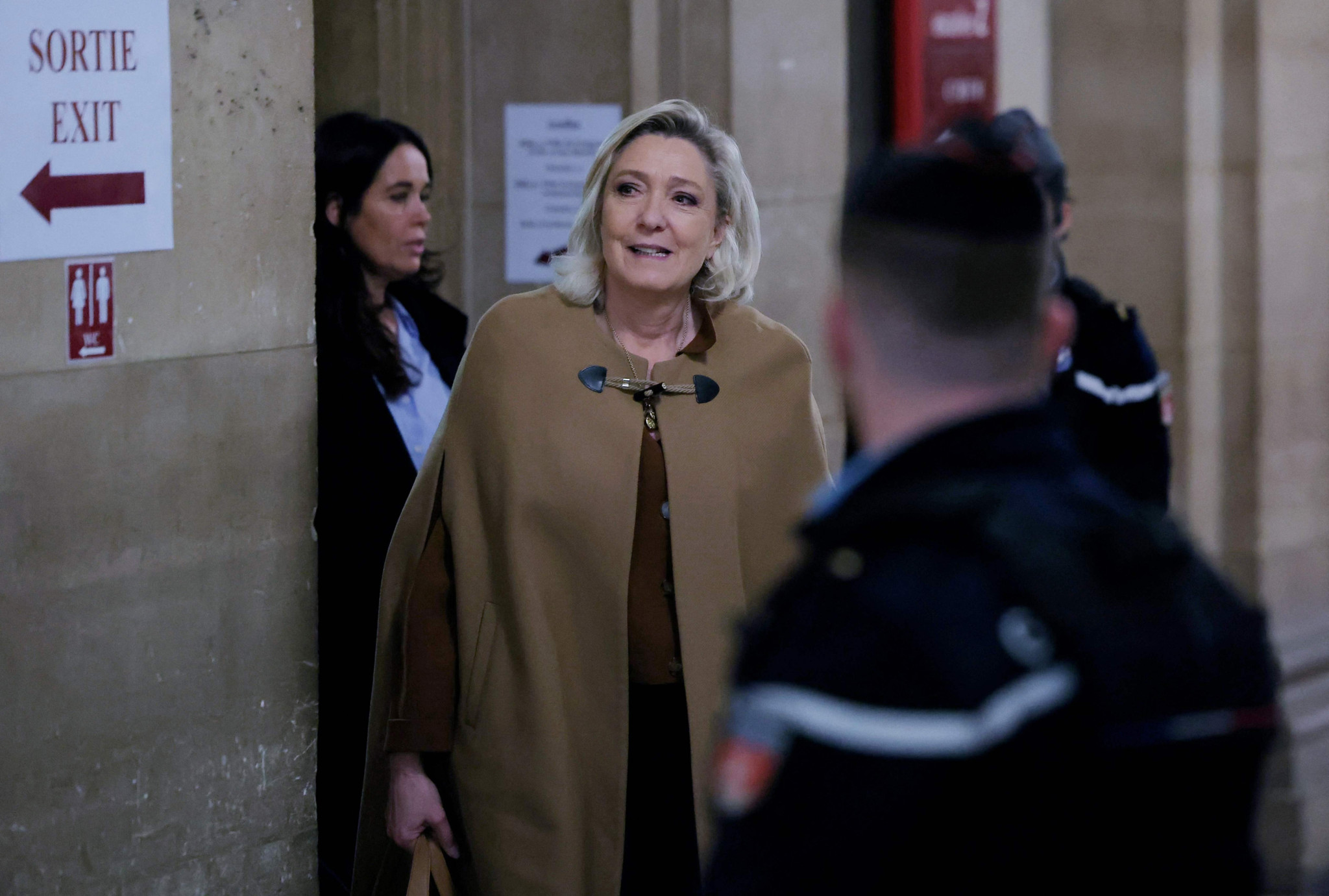 Le Pen risks election ban