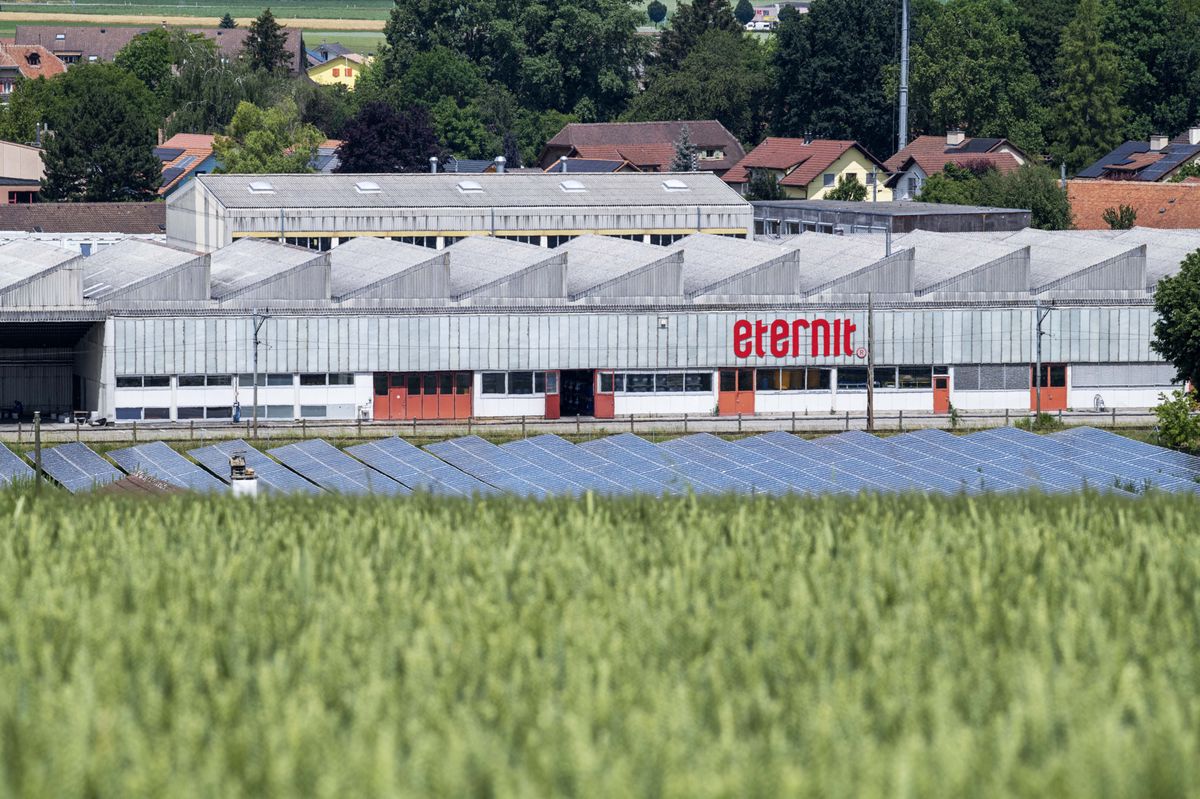 Possédant deux sites de production à Niederurnen et Payerne, l’entreprise Swisspearl va se regrouper sur un seul endroit, ainsi qu’à l’usine d’Anhovo, en Slovénie.