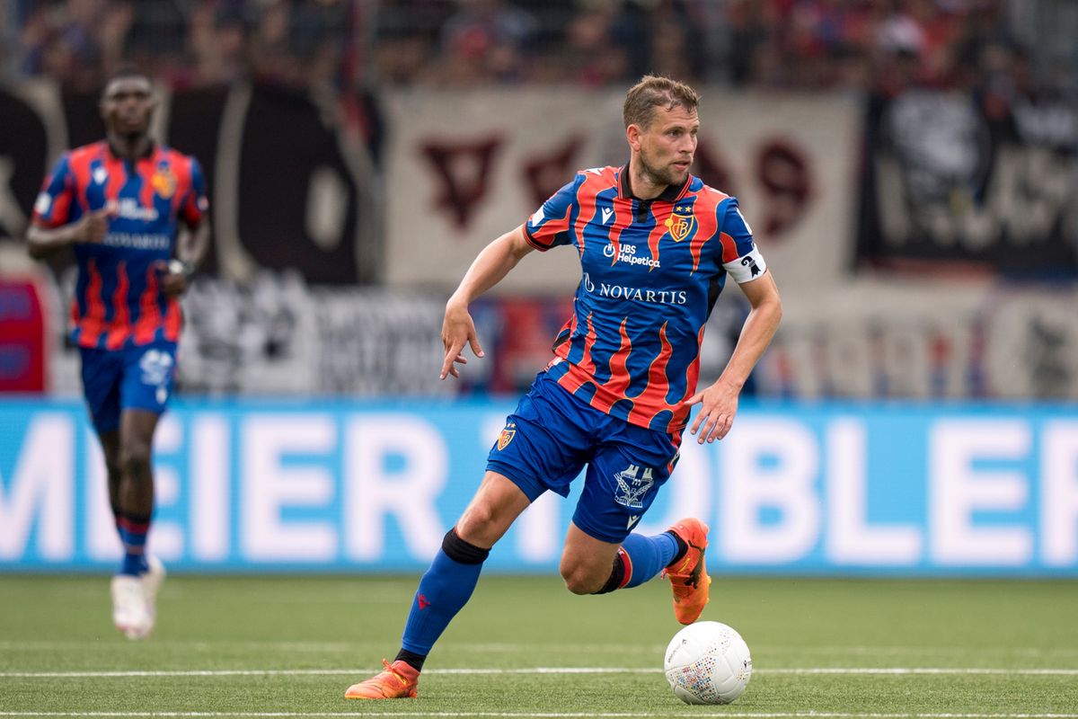 Fabian Frei vom FC Basel im Spiel gegen den FC Lausanne-Sport in der Fussball Super League am 21. Juli 2024 auf dem Spielfeld in Lausanne. (Foto: Claudio Thoma/freshfocus)