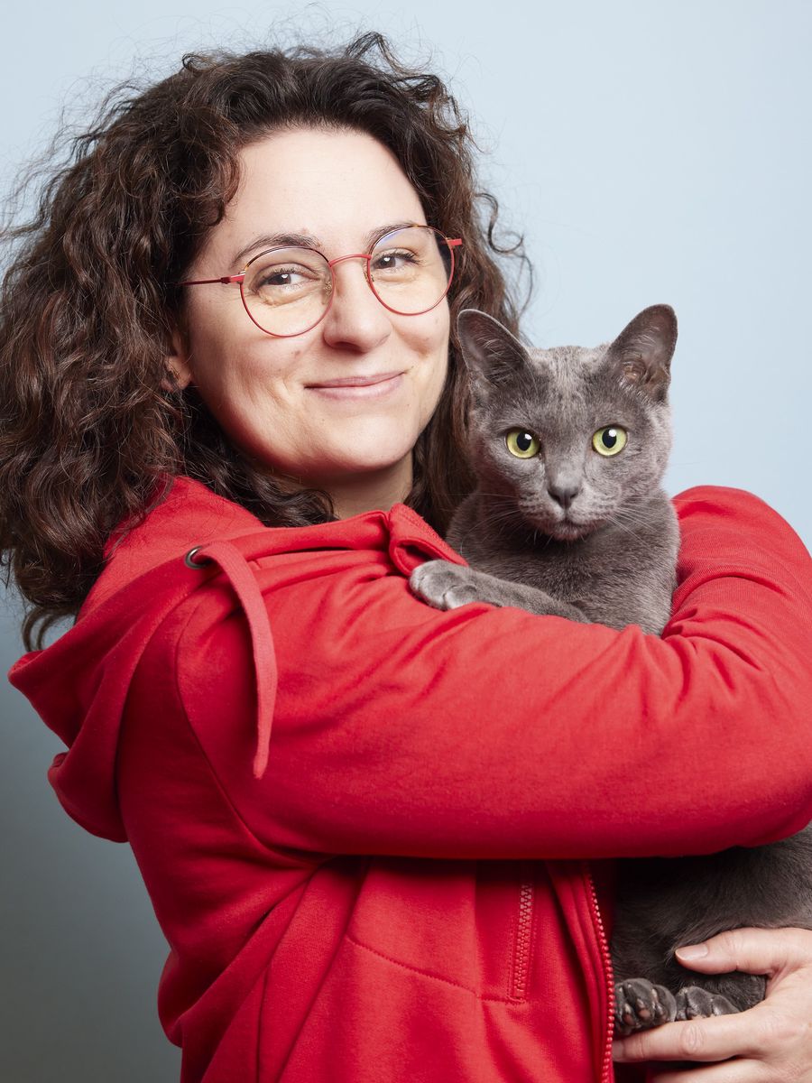 Ana et «Bhakdy», qui vit le deuil de sa compère «Kiwi».  Photo Yvain Genevay / Le Matin Dimanche