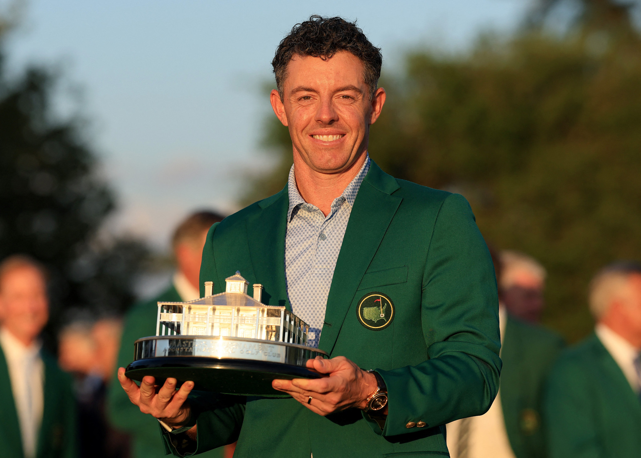 Turnier in Augusta: Historisch: Golfstar McIlroy verteidigt Masters-Titel