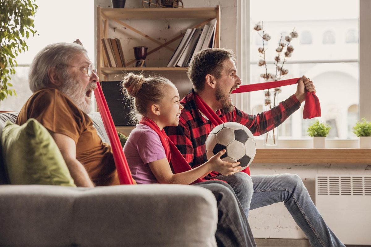 Vibrer en famille devant un match de Coupe du monde. Une scène permise pour cette édition 2022 de tous les maux?