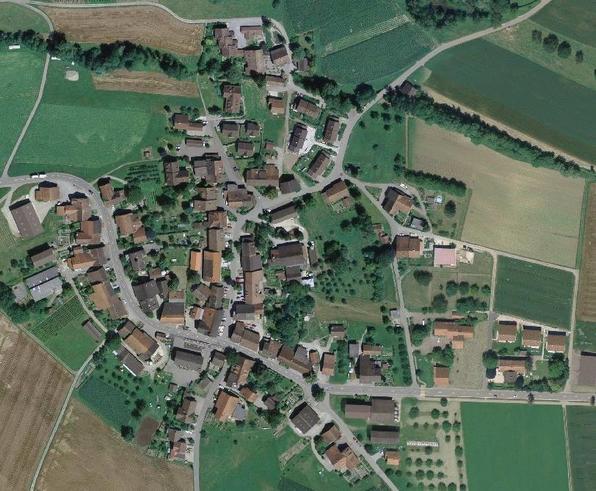 Die Gemeinde Volken von oben betrachtet. 