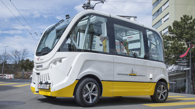 Am Sonntag erstmals in einen Unfall verwickelt: Der autonome Bus in Neuhausen.