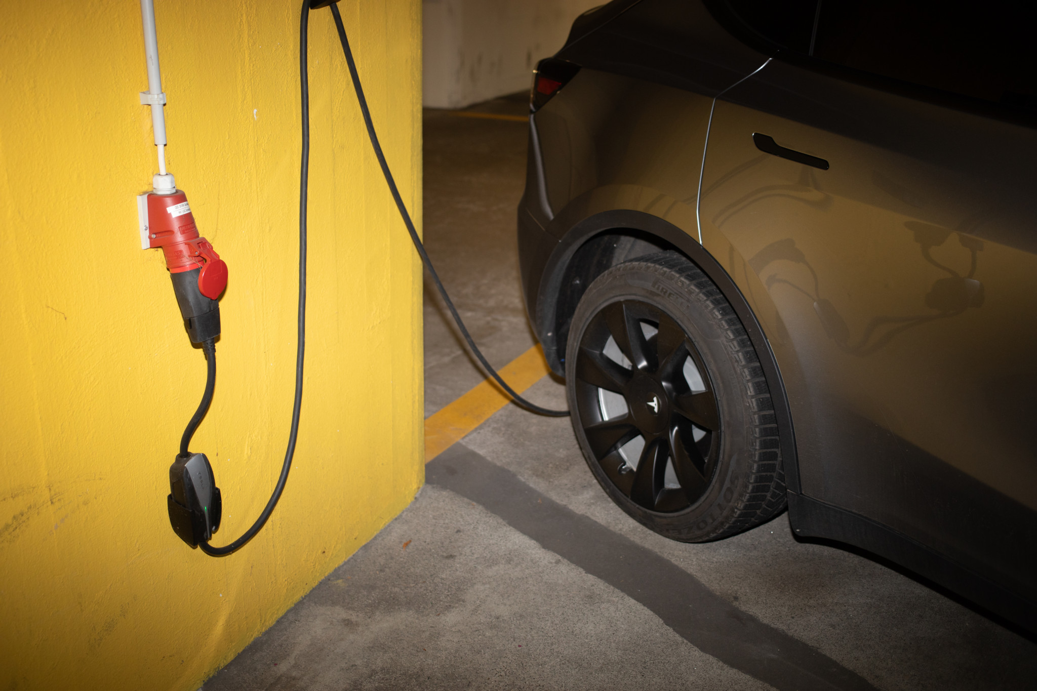 Planet Plüss: Sind E-Autos wirklich besser?