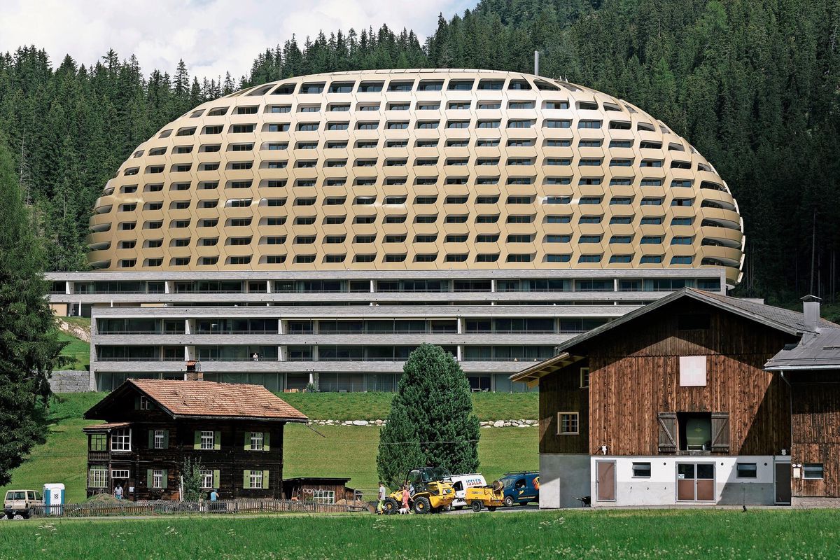 Hôtel «AlpenGold» à Davos. L’un des appartements de luxe situés devant l’hôtel appartient au nouveau mari de l’épouse de longue date de Vladimir Poutine.