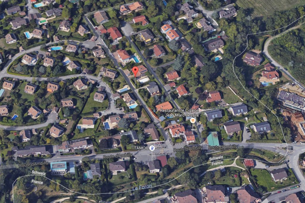 Grosse fumée noire, gros déploiement de pompiers