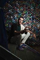 Il a trouvé sa voie parmi les bombes