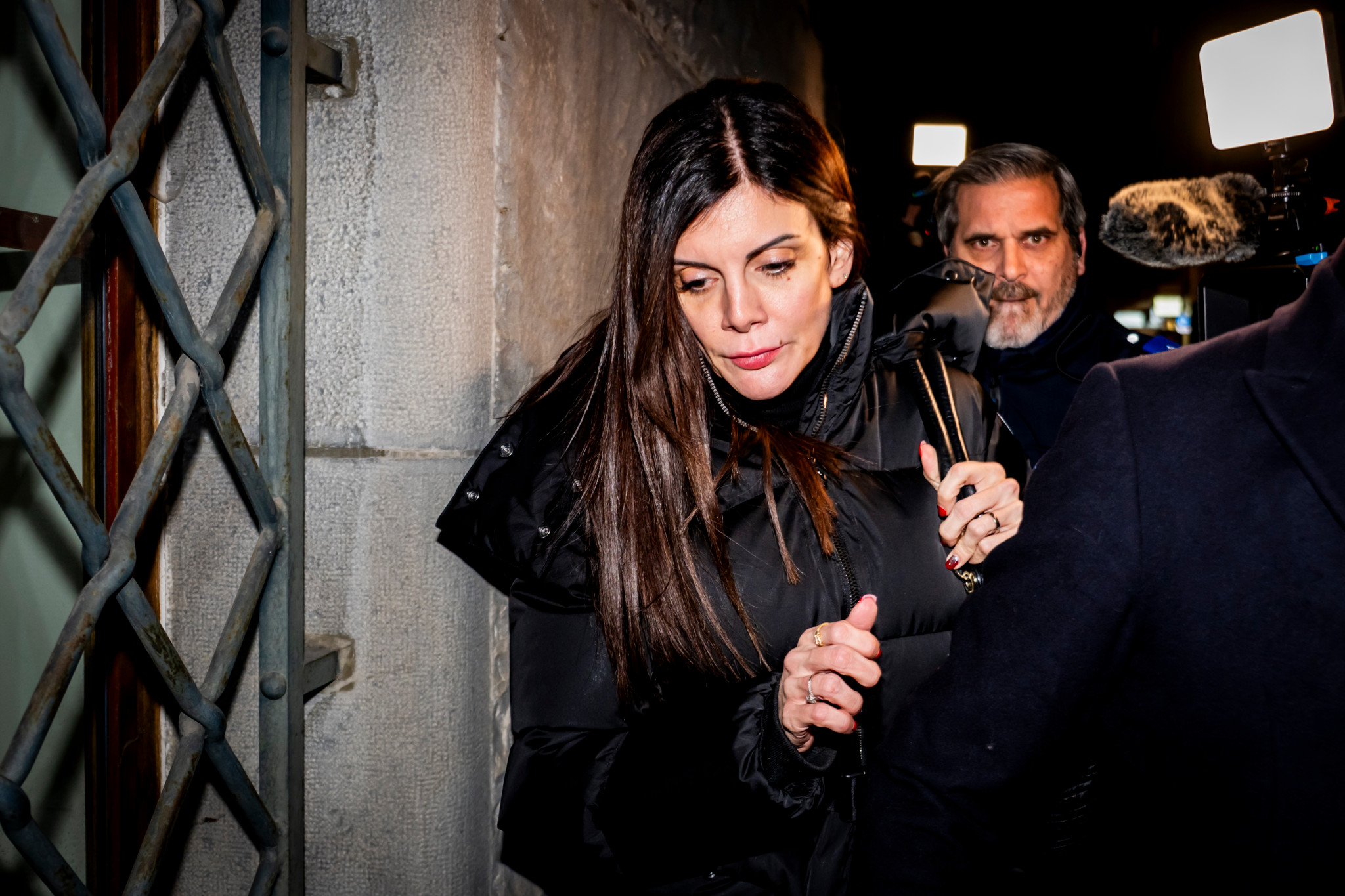 Drame de Crans-Montana: Jessica Moretti doit continuer de pointer au poste de police