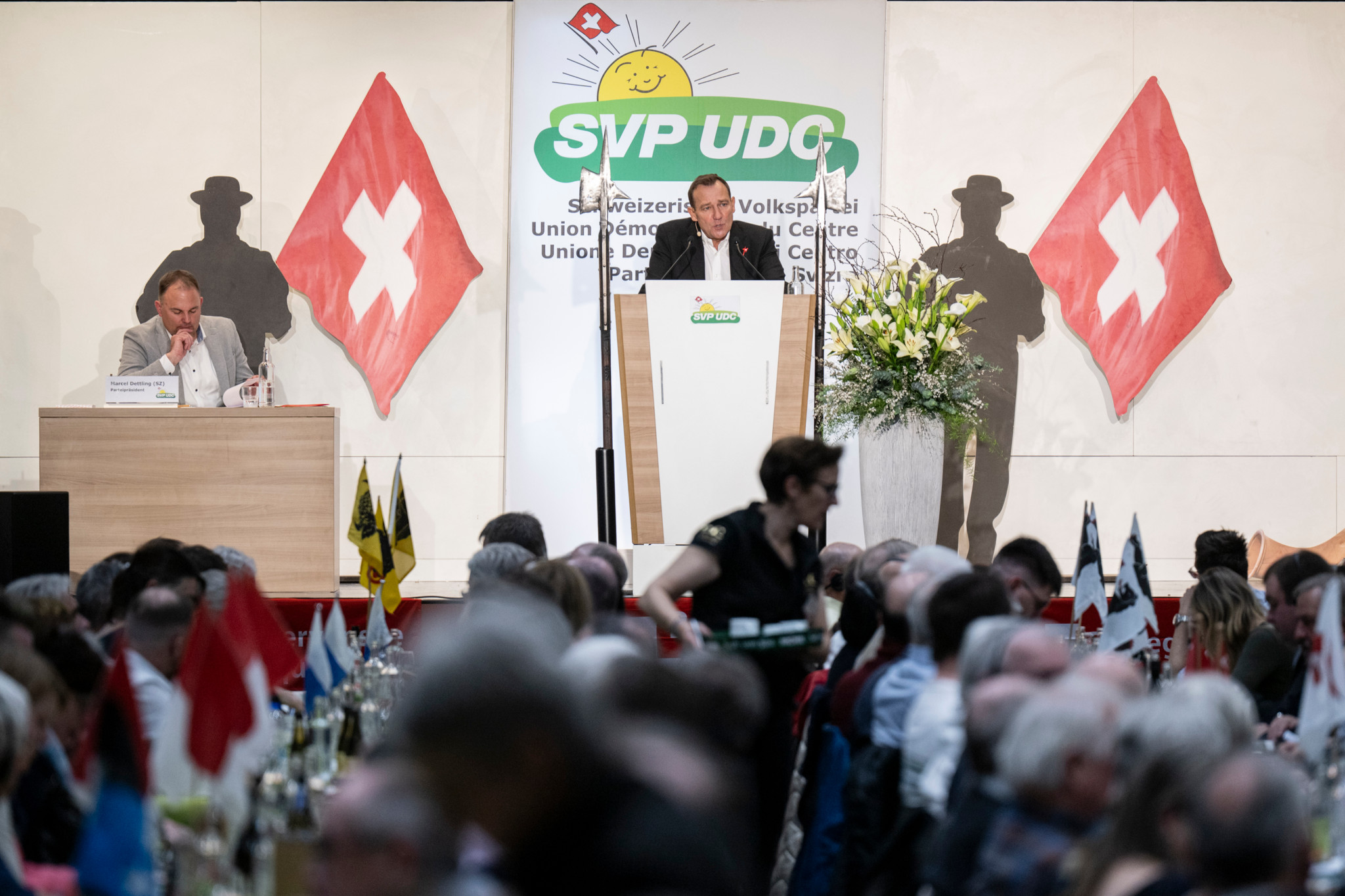 10-Millionen-Schweiz: SVP erleidet herben Rückschlag – Peter Spuhler sagt Nein zu Bevölkerungs­deckel