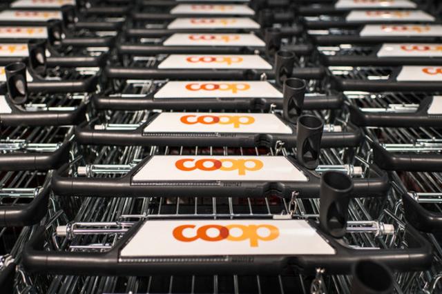 Le distributeur bâlois consolide ainsi sa position dans le commerce de détail.