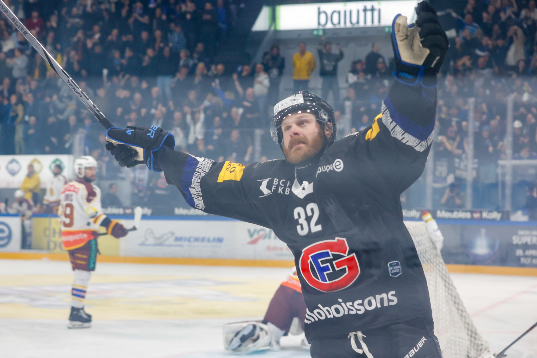 Playoff-Serie gegen Servette: Fribourg zieht mit spektakulärem Sieg in den Final ein und fordert den HCD