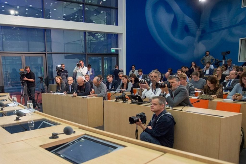 JournalistenSchelte beim Abgang Der Bund