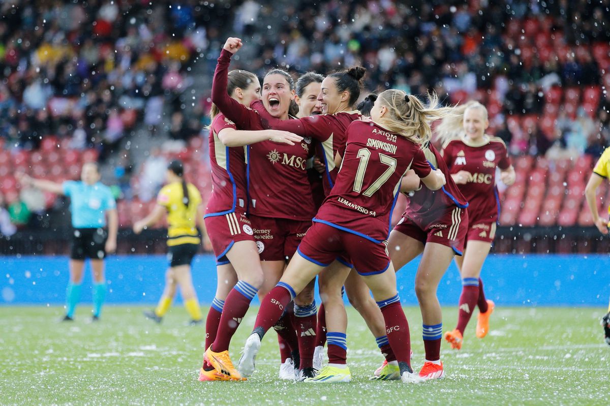 Servettes Monica Amaral Mendes jubelt nach dem Treffer zum 0:1 im AXA Womens Fussball Cup Final der Frauen zwischen den BSC YB Frauen und Servette FC Chenois Feminin am Samstag, den 20. April 2024 im Stadion Letzigrund in Zuerich..(Keystone / Manuel Geisser)  .