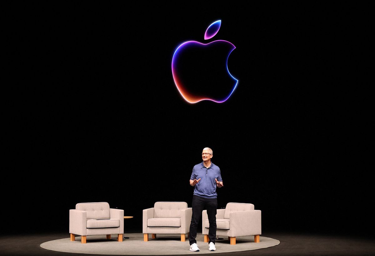 Apple a annoncé ses projets d’intégration de l’intelligence artificielle (IA) dans ses logiciels et son matériel.