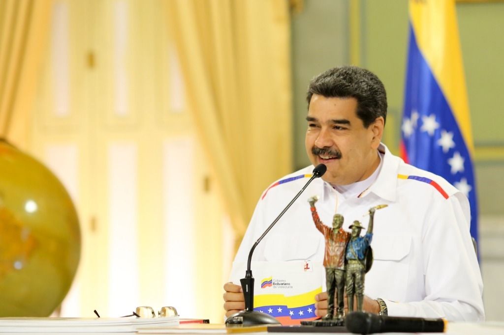 Maduro rouvre la frontière avec la Colombie