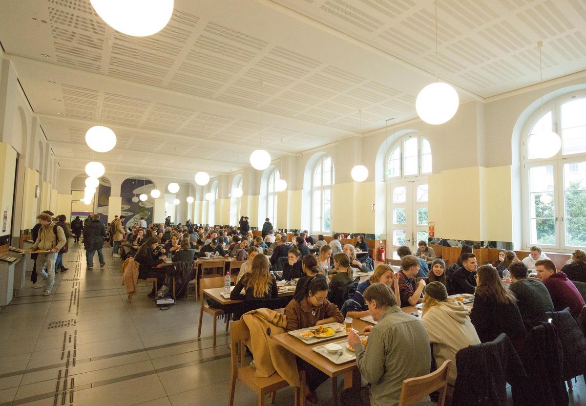 La «Mensa» (restaurant universitaire) de l’Université Humboldt à Berlin, où les étudiants se sont prononcés pour des menus véganes et végétariens.   
