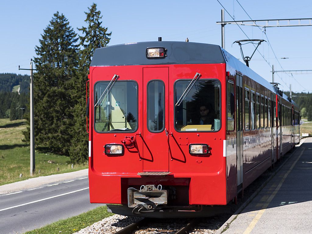 Le chemin de fer Nyon-Saint-Cergue-Morez (ici à La Givrine) ne circule momentanément plus sur le tronçon entre Nyon et Trélex (archives).