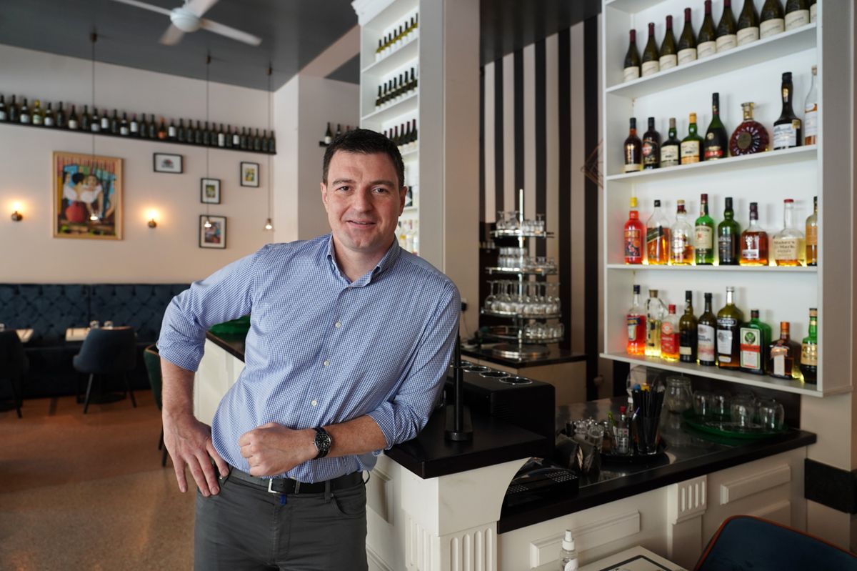 Le patron Andreas Micunovic a grandi dans le même quartier de Belgrade que Novak Djokovic.