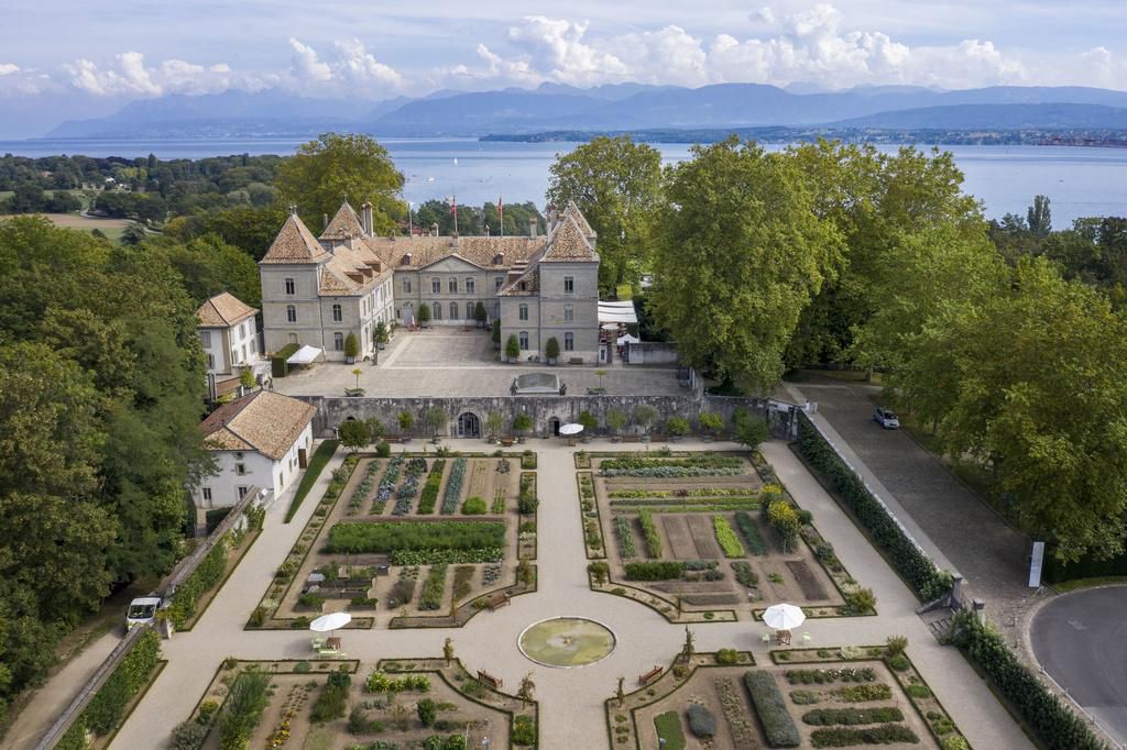 Le Château de Prangins abrite le Musée national suisse et celui-ci consacre une exposition permanente aux indiennes après qu’une précédente exposition avait fait un carton auprès des visiteurs.