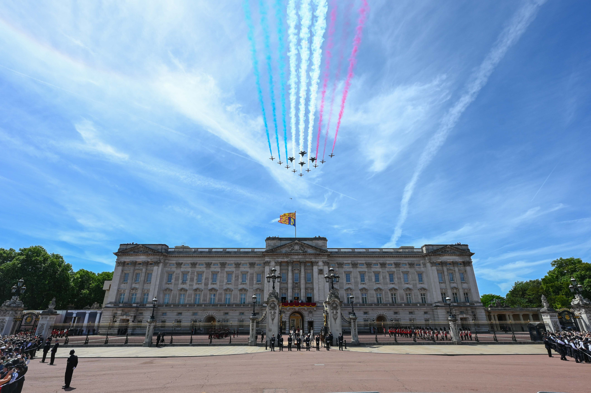 Buckingham Palace: Charles III. zieht nicht ein
