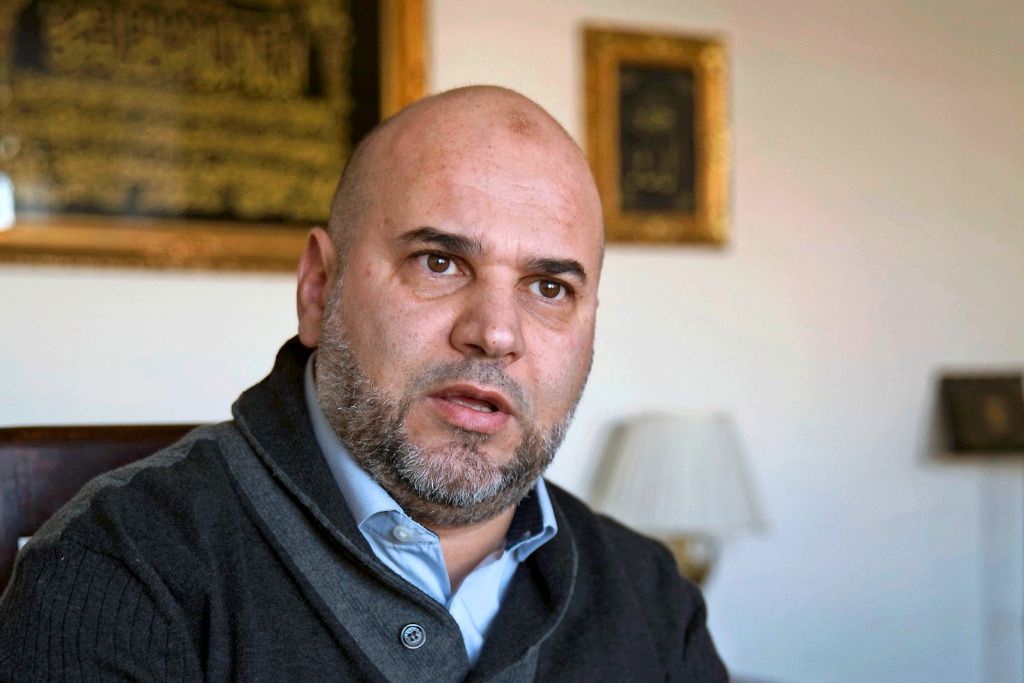 Un imam de la grande mosquée brise le silence