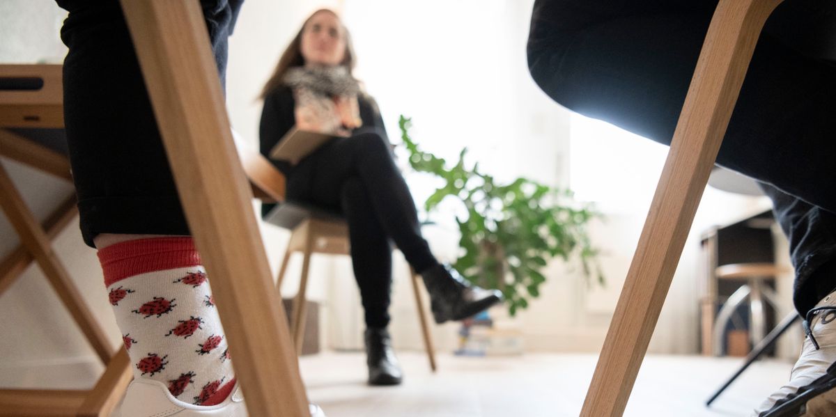 «Psychotherapie» Bilder aus einer Therapiesitzung in einer Praxis in Zuerich fotografiert am 31. Januar 2020. (KEYSTONE/Christian Beutler)