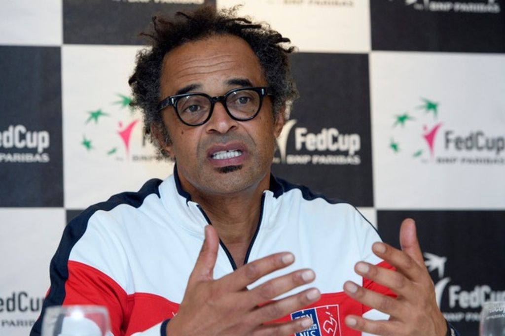 Yannick Noah déclare la guerre à Martina Hingis