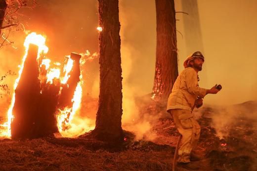 Etats Unis On Combat Le Feu Par Le Feu Pour Sauver Les Forets Le Matin
