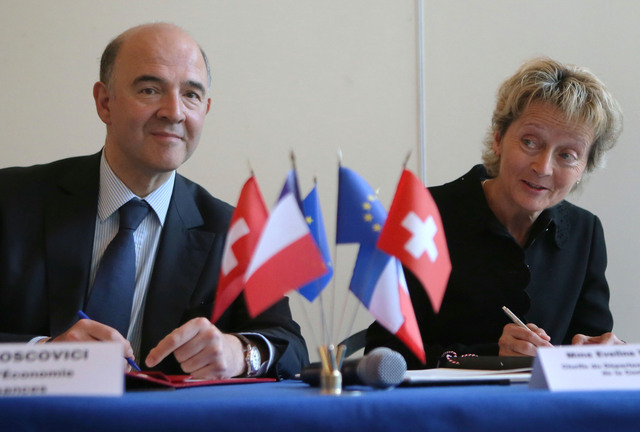 En juillet dernier, le ministre français de l'économie et des finances Pierre Moscovici et la conseillère fédérale Eveline Widmer-Schlumpf ont paraphé la nouvelle convention sur les successions.