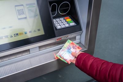 Il s’en prenait à l’argent des seniors