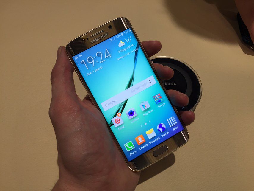 Hands On Samsung présente ses nouveaux téléphones stars Le Matin