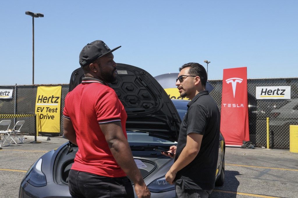 Rückwärtsgang bei Autovermieter Hertz verkauft 20’000 Elektroautos