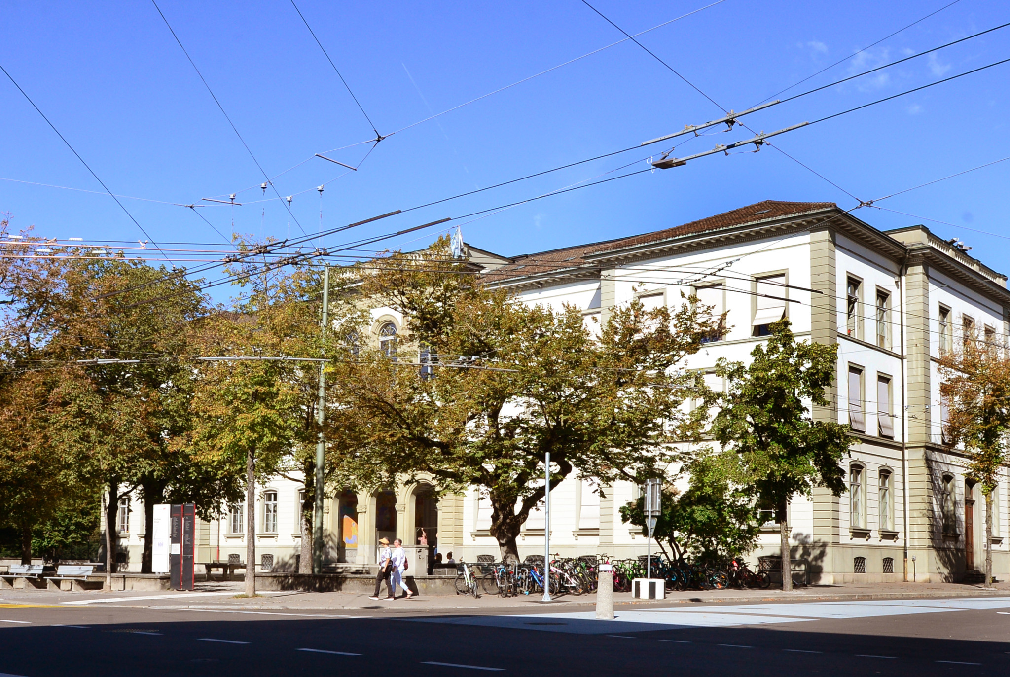 Winterthur
Beim Schulhaus Altstadt wird eine Sommerlinde  ( Baum ) gefällt

Foto : MARC DAHINDEN
21.09.2022