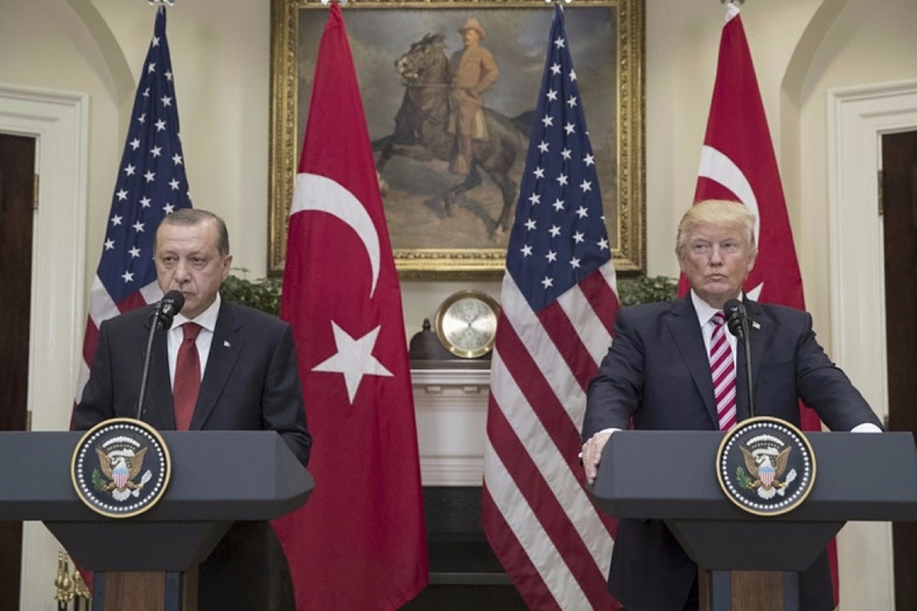 Trump et Erdogan se promettent leur amitié