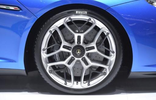 États-Unis – Arrêté pour avoir acheté une Lamborghini avec un prêt d'aide  aux PME | Tribune de Genève