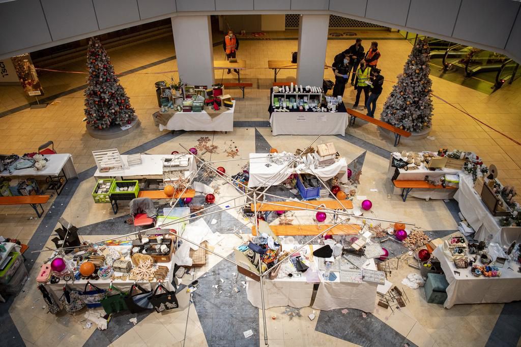 Six blessées après l’effondrement de décorations de Noël à Schwytz