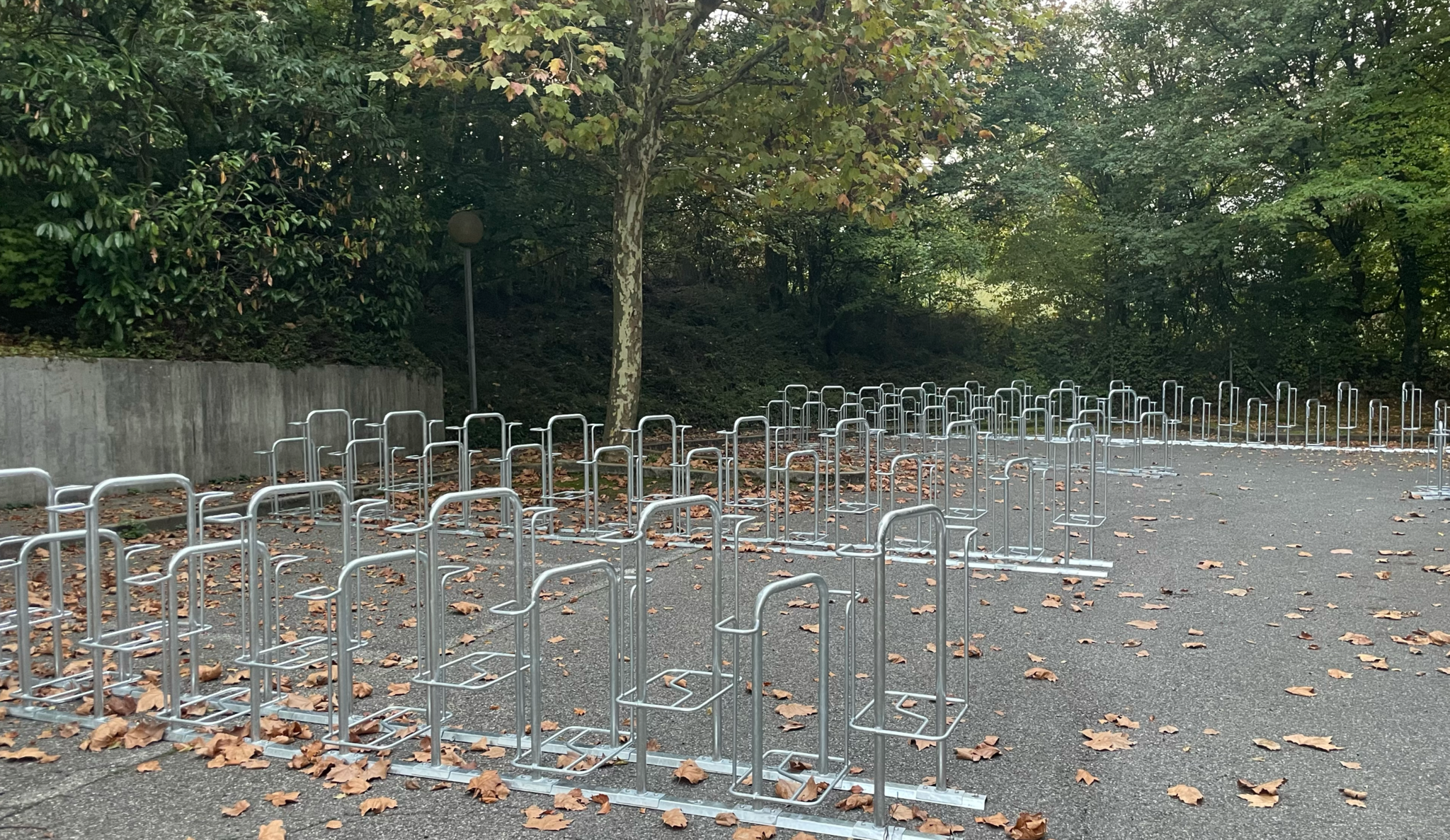 École genevoise: Le nouveau parking à vélos du CECG Madame de Staël fait grincer des dents